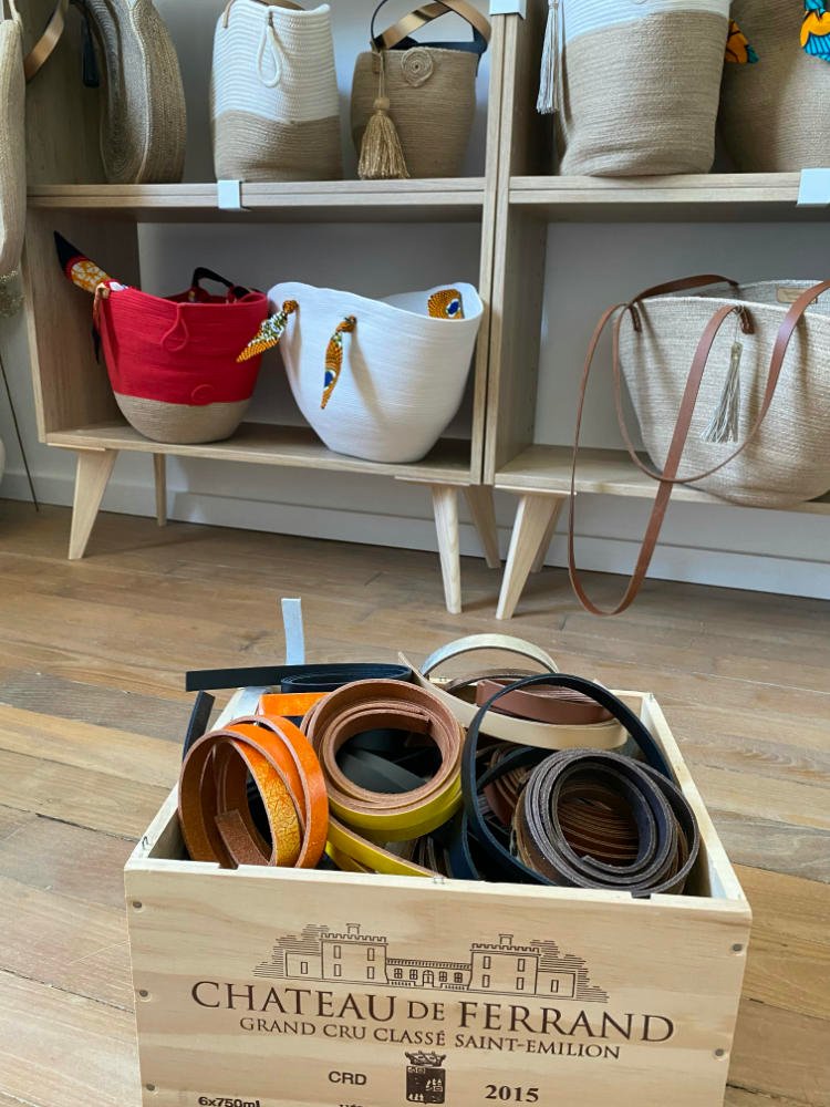 TerrOrange, artisan créateur d'accessoires de mode, de décoration et d'art de la table, fait avec joie en Occitanie, France.