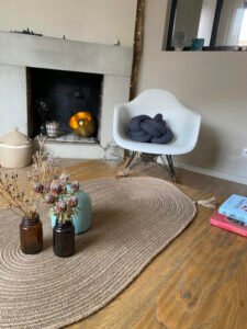Ce chemin de table est en corde naturelle. Il met en valeur votre centre de table ou vos plats.