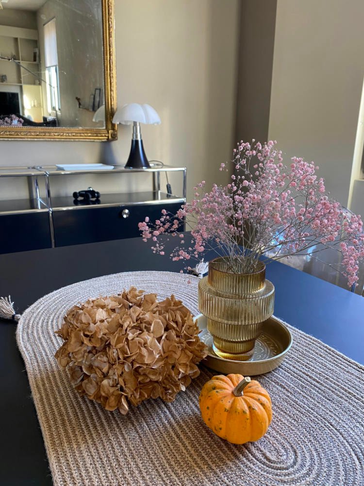 Ce chemin de table est en corde naturelle. Il met en valeur votre centre de table ou vos plats.