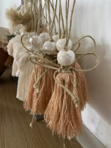 Magnifique décoration de Noël en corde naturelle pour embellir votre intérieur.