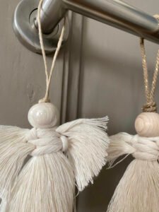 Magnifique décoration de Noël en corde naturelle pour embellir votre intérieur.