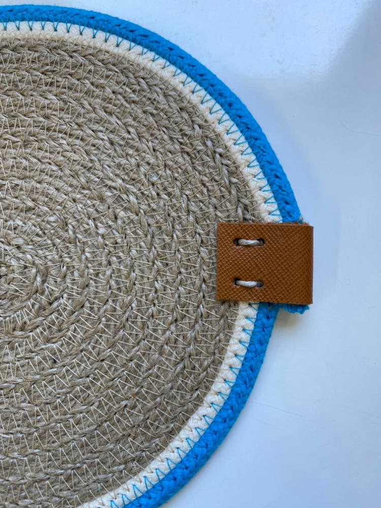 Ces sous-verres en corde naturelle embelliront votre table.