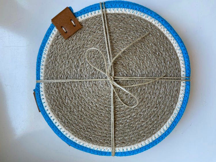 Ces sous-verres en corde naturelle embelliront votre table.