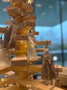 Magnifique décoration de Noël en corde naturelle pour embellir votre intérieur.