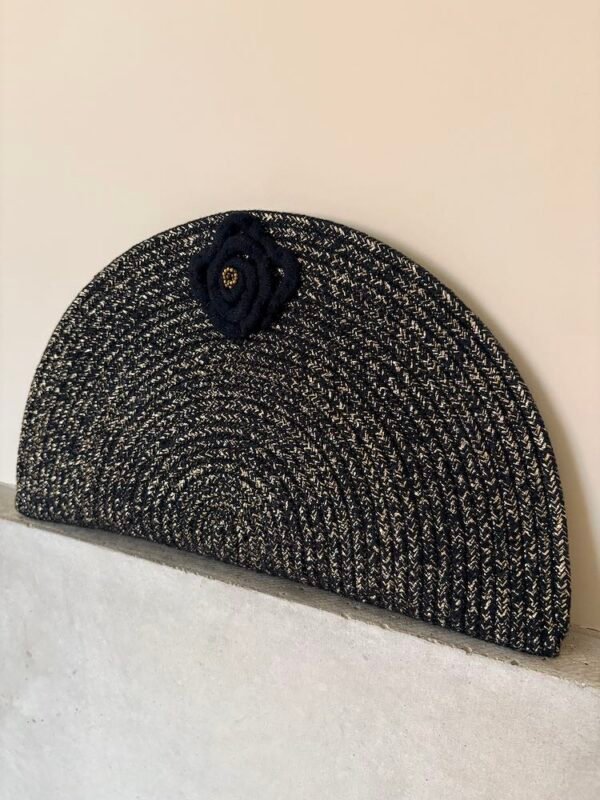 Pochette demi-lune en coton noir et lurex doré – Image 3